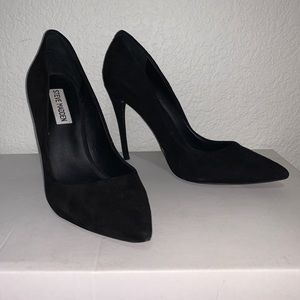6) Steve Madden Velvet Heels